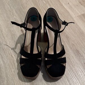 House of Harlow 1960 Black Strappy Heels